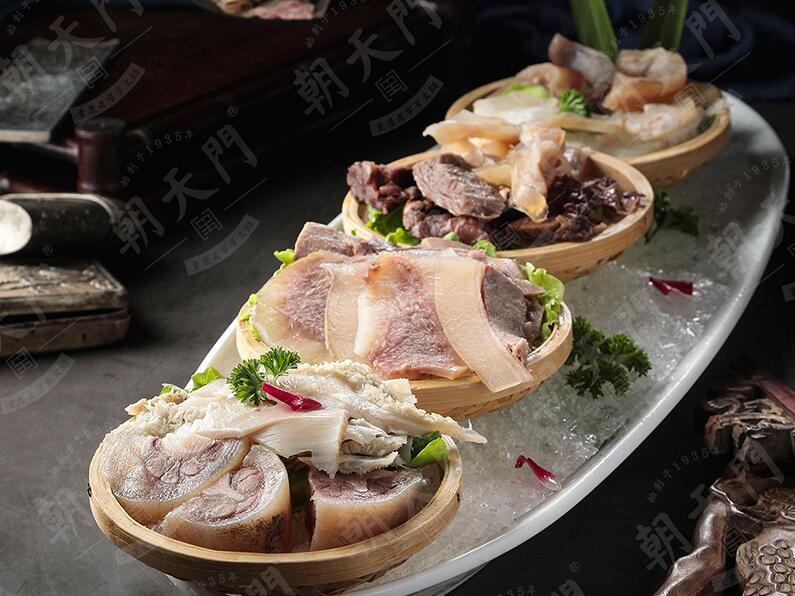 特色火鍋店這樣擺盤，菜品顏值瞬間翻一倍