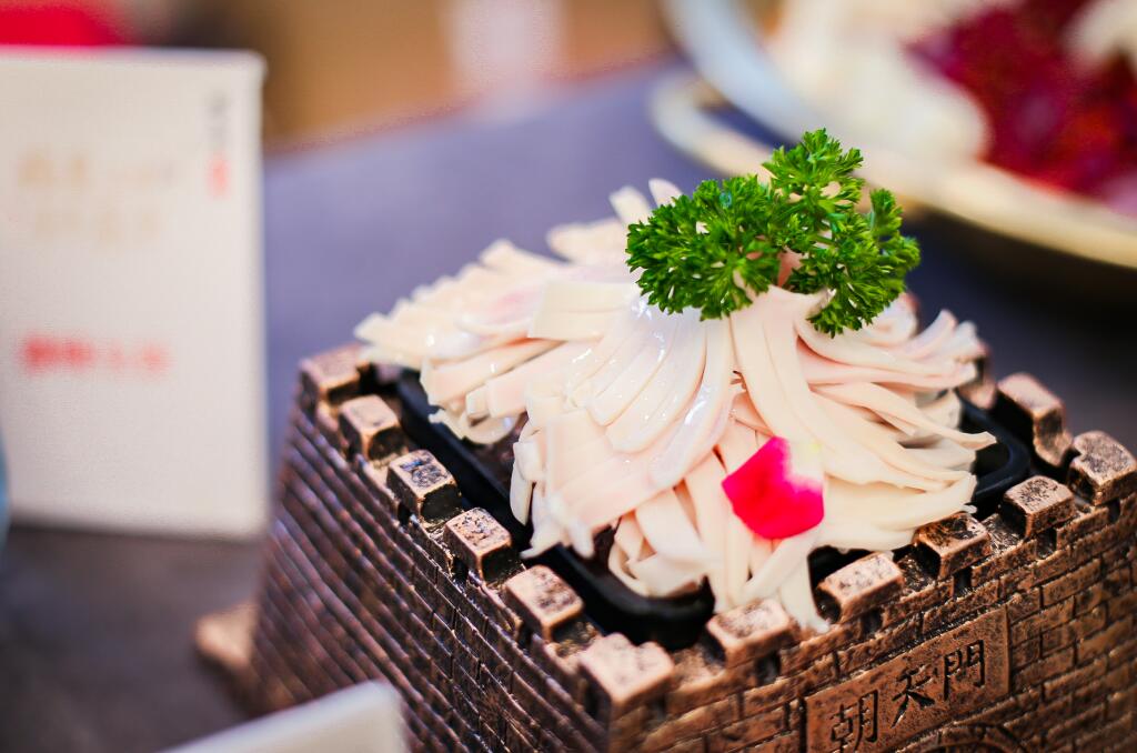 遵化開火鍋加盟店，要遵循哪些市場(chǎng)規(guī)律？