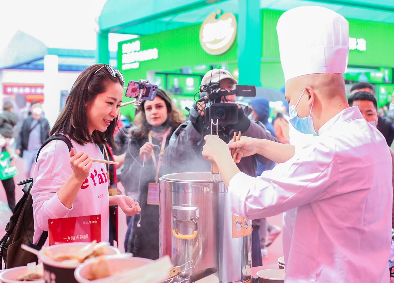 呂梁開火鍋加盟店，要考慮哪些市場因素？