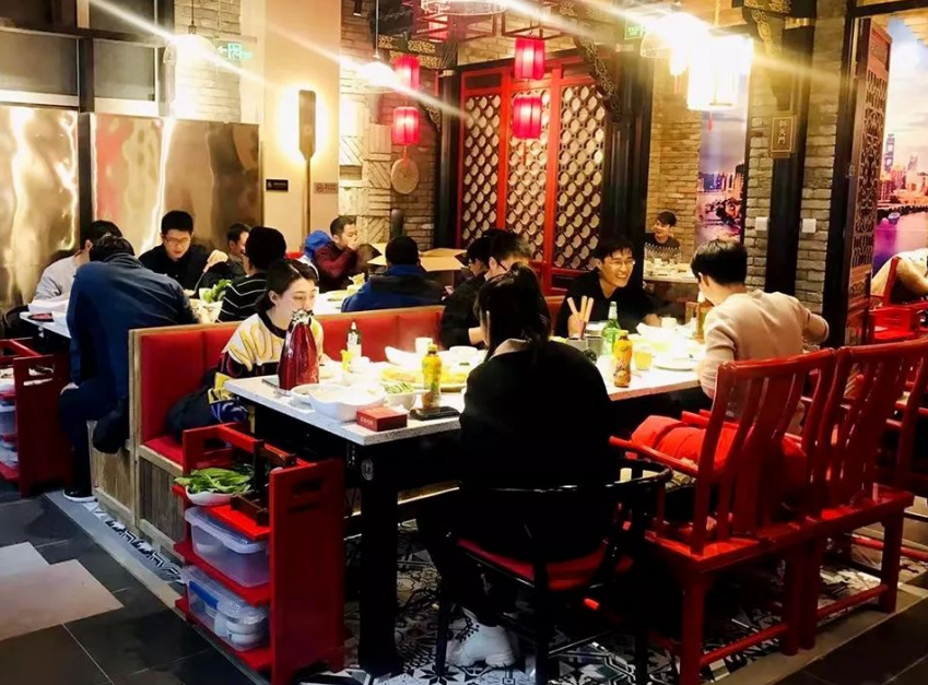 加盟朝天門(mén)火鍋怎么樣？全能型品牌中心助你引流！