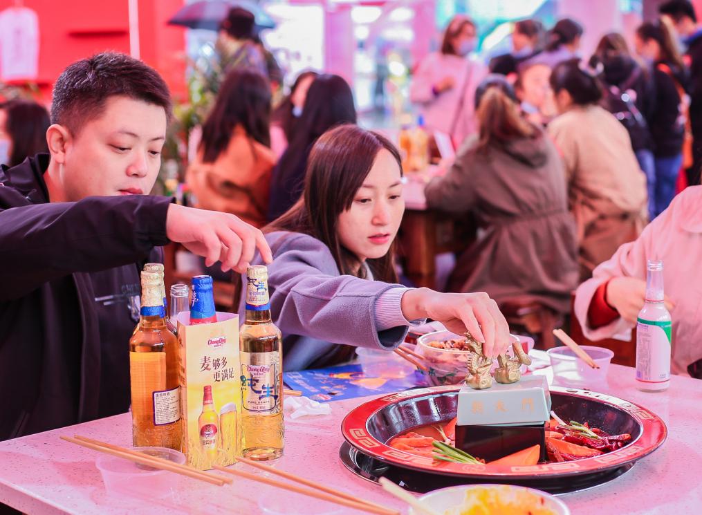 火鍋店出現差評，該怎樣應對和解決？