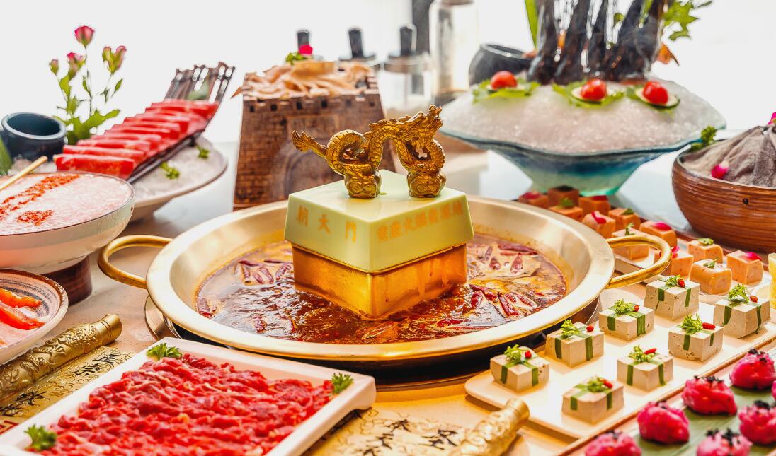 吃火鍋，除了毛肚鴨腸，記得定要試試肥腸！